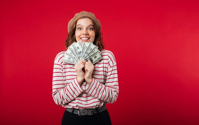 Unexpected profit comes to five zodiac signs by December's end: Who's on list