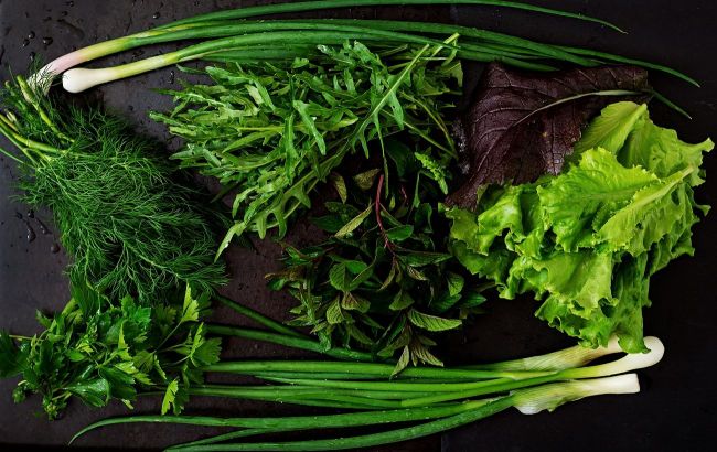 Which is healthier: Parsley or dill?