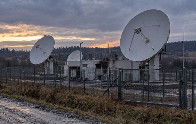 Starlink station serving Ukraine likely torched in Poland