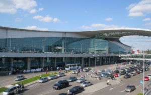 Aviation in Moscow in chaos after Ukrainian attack: Hundreds of flights disrupted