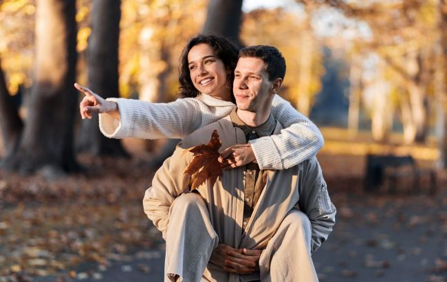 Late-November romance: 3 zodiac signs about to fall deeply in love