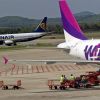 US’s biggest airports cut flights amid government shutdown - Reuters