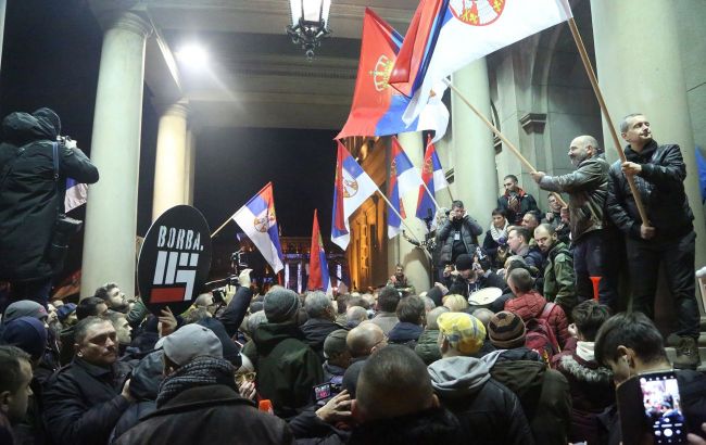 Serbians protest against government: Reasons revealed