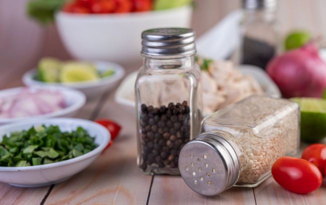 Always have them on hand. 5 most healthy spices at your kitchen