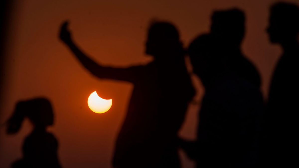 Solar eclipse in March 2025: What not to do and how to prepare