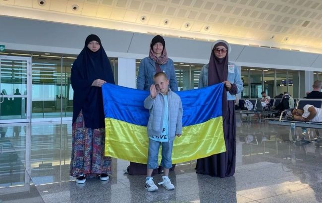 Ukraine evacuates four citizens from Syria, one of them child