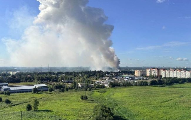 Massive fire erupts near Russia's St. Petersburg after explosion
