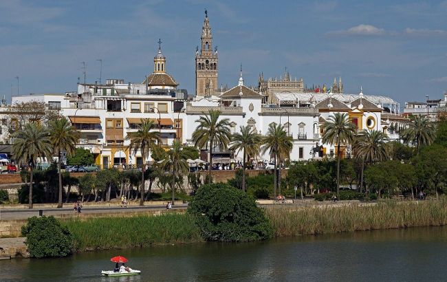 Perfect vacation exists? Traveler who visited 140 countries reveals his annual escape