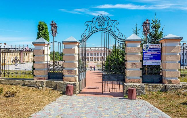 Lost Europe in Ukraine: Exploring Polish mansions and German settlements