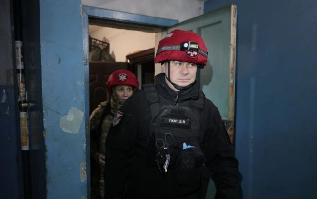 Zaporizhzhia hit overnight: Dozens of homes, school, and cars damaged