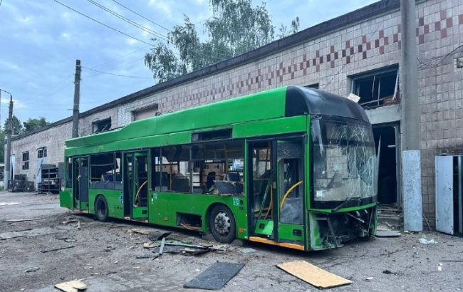 Russian attack damages Kharkiv tram depot and nearby homes, casualties feared