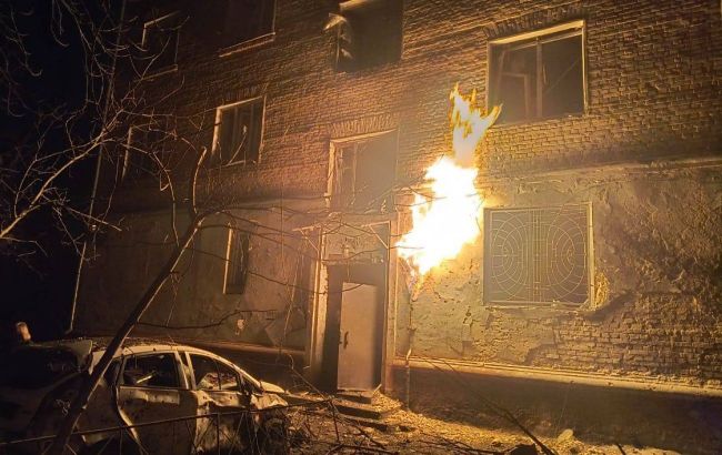 Drone explodes near building in Chernihiv: Gas pipeline ignites, 2 injured