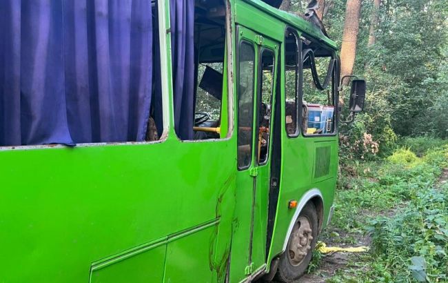 Russian attack on Ukraine's Sumy bus leaves 19 injured — photos expose brutal aftermath