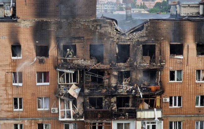 Massive Russian attack on Kharkiv causes fires and casualties in worst attack