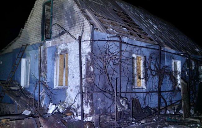 Zaporizhzhia targeted in night strike by Russia, buildings damaged