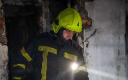 Russian attack on Odesa leaves woman dead under rubble