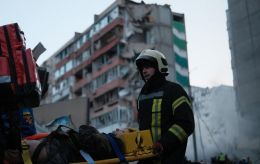 Russia heavily strikes Kyiv: Fires, destroyed buildings, child among 33 injured reported