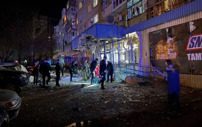 Russian forces strike Ukraine's Zaporizhzhia, targeting residential area and supermarket