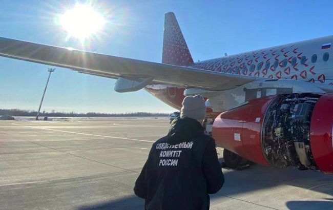 Russian passenger jet makes emergency landing after fuselage tears off midflight