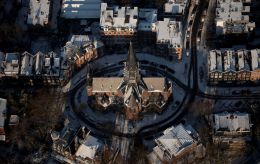 Amsterdam&rsquo;s historic Vondelkerk church goes up in flames on New Year