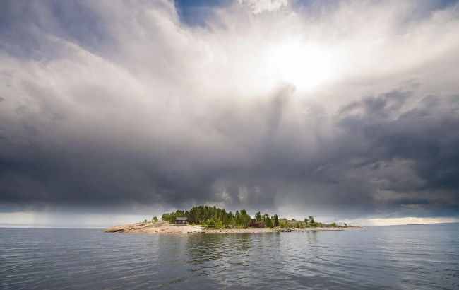 Zero-cost luxury: How to get private Swedish island and free round-trip