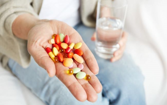 5 best vitamins for women and men after 40