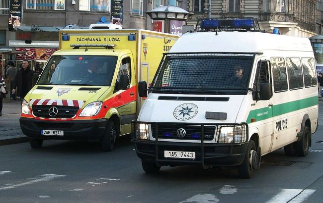 Prague shooting: 11 dead including shooter, many injured