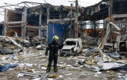 Woman killed in overnight Russian attack on Kyiv