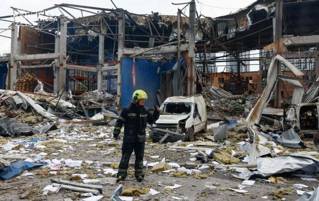 Woman killed in overnight Russian attack on Kyiv