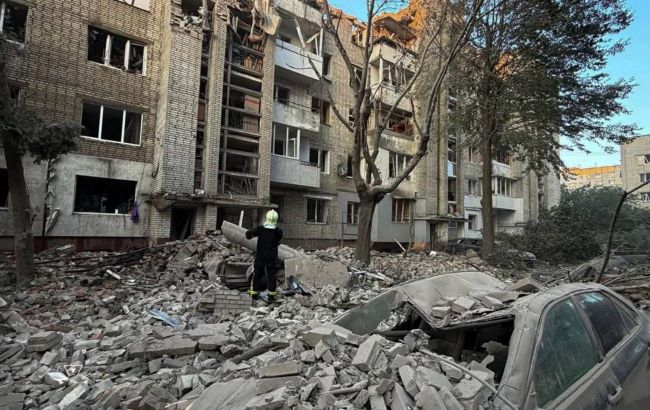Russian strike on Ukraine's Lviv leaves at least 30 injured