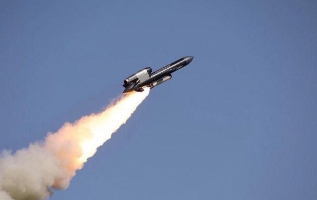 Ukrainian Flamingo missiles strike Russian FSB base in Crimea