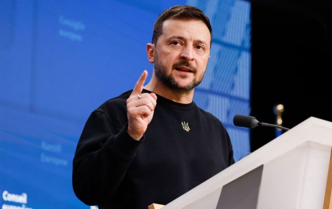 Ukrainian generals should be in trenches - Zelenskyy