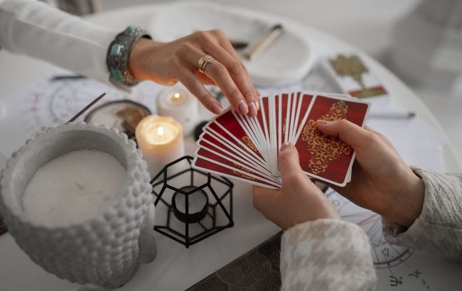 Tarot reading for today: 4 zodiac signs about to learn something powerful