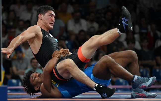 Olympic Games: Ukraine's Beleniuk and Nasibov brightly reach Greco-Roman wrestling semifinals