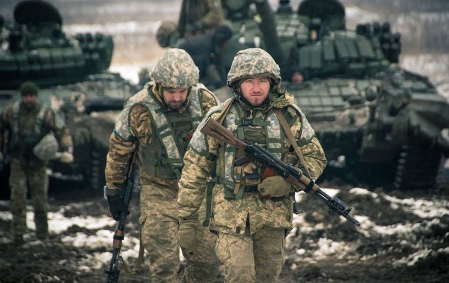 Ukrainian Third Assault Brigade captures Russian soldiers after clearing forest line (Video)